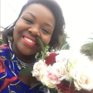 Meet your Posher, Yana